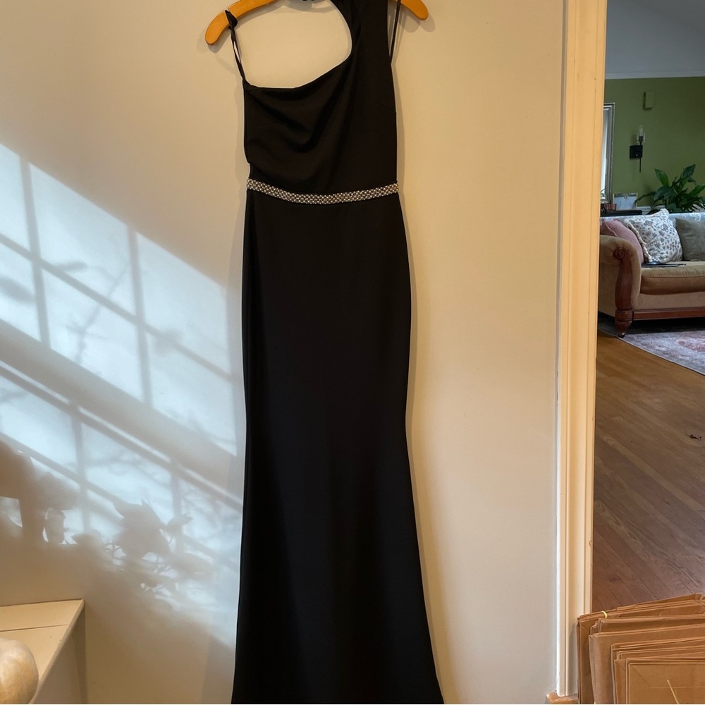 NWT Windsor Black One Shoulder long Dress